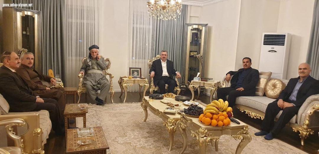 السفير عمر البرزنجي يستقبل عددا من أعضاء قيادة الاتحاد الاسلامي الكوردستاني في منزله في السليمانية